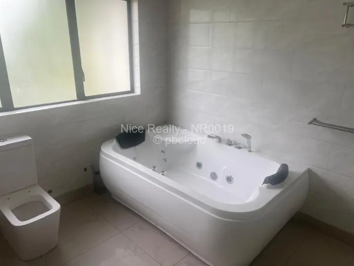 5 Bedroom House for Sale in Borrowdale Brooke, Harare