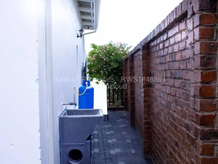Townhouse/Cluster to Rent in Arlington