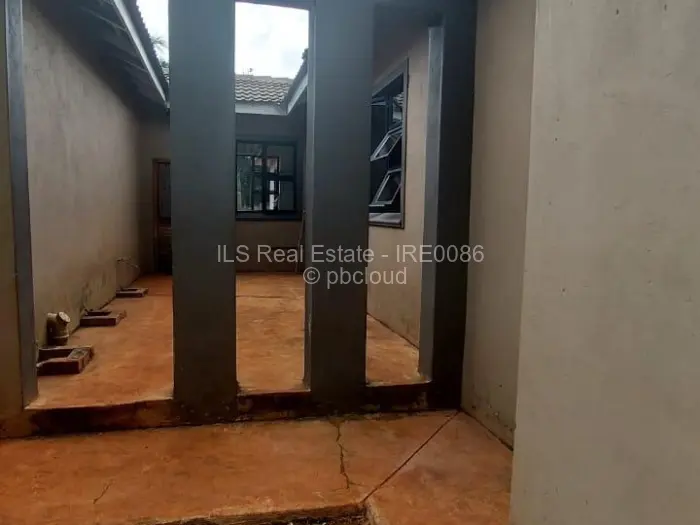 4 Bedroom House for Sale in Borrowdale West, Harare