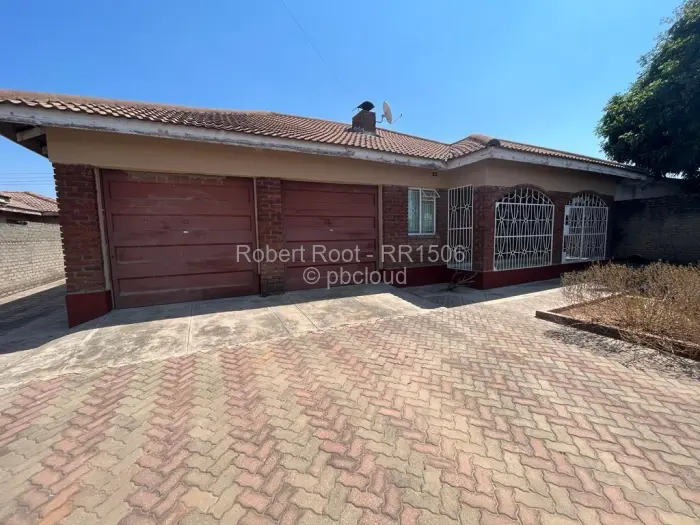 4 Bedroom House to Rent in Zimre Park, Harare