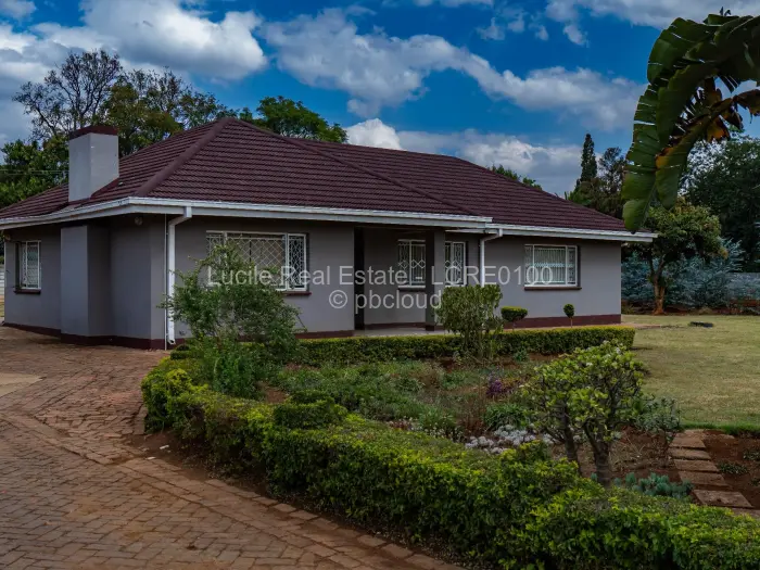 3 Bedroom House to Rent in Mount Pleasant