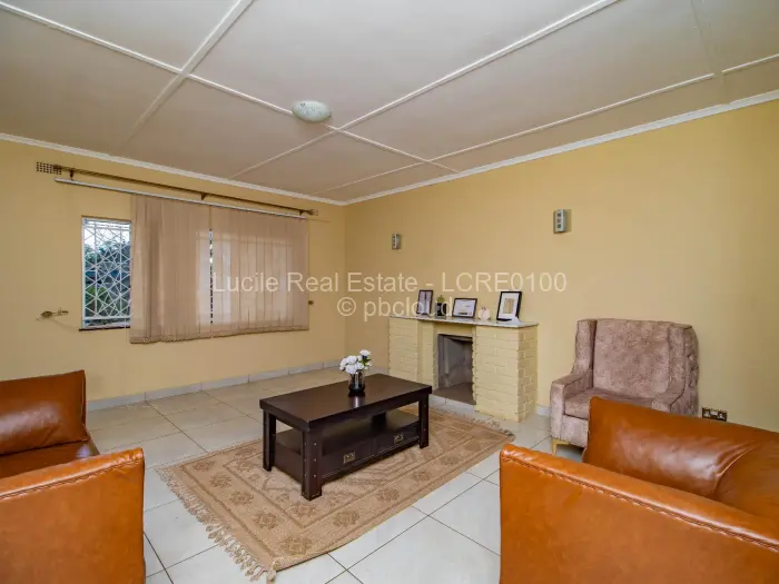 3 Bedroom House to Rent in Mount Pleasant