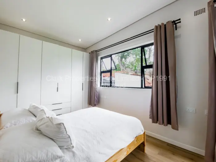 6 Bedroom House for Sale in Gunhill, Harare