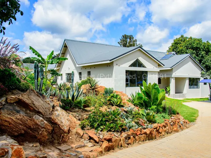 6 Bedroom House for Sale in Gunhill, Harare