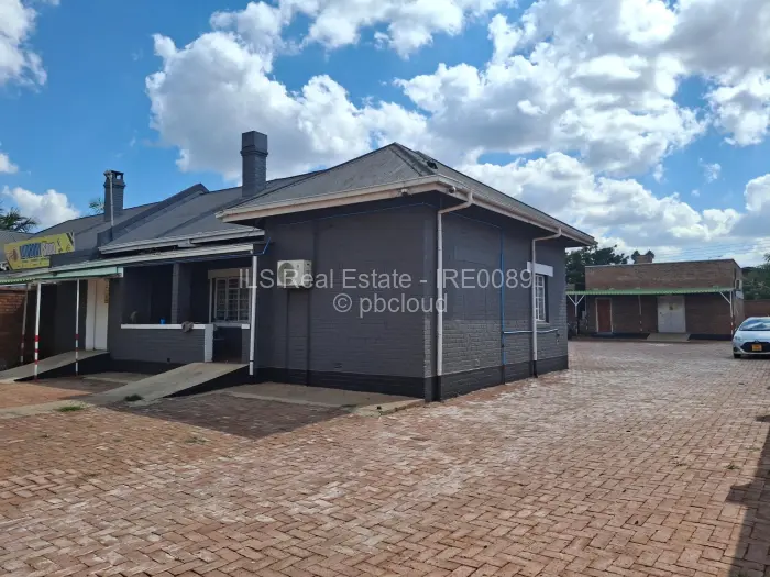 Office to Rent in Avenues