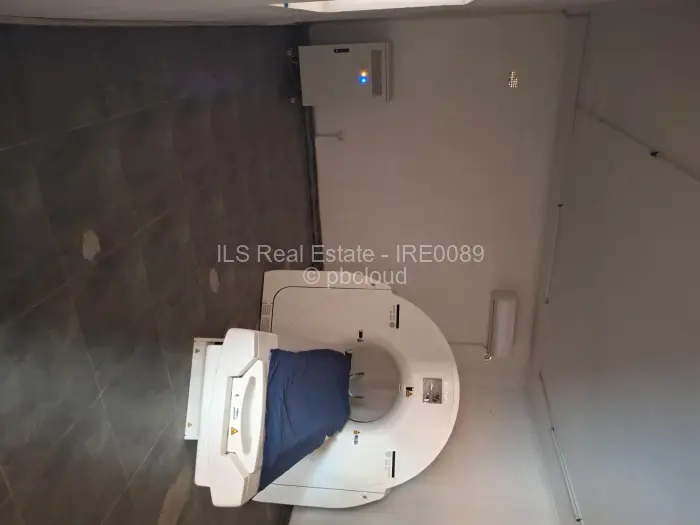 Office to Rent in Avenues