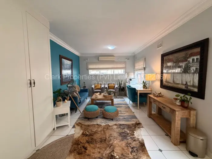Office to Rent in Highlands