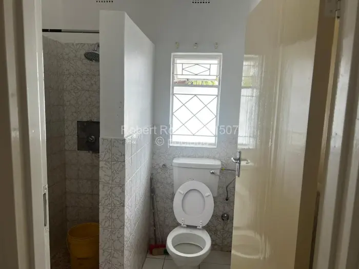 3 Bedroom House for Sale in Ruwa, Ruwa