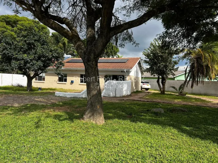 3 Bedroom House for Sale in Ruwa, Ruwa