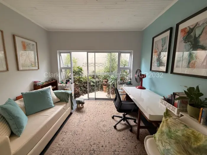 Office to Rent in Highlands