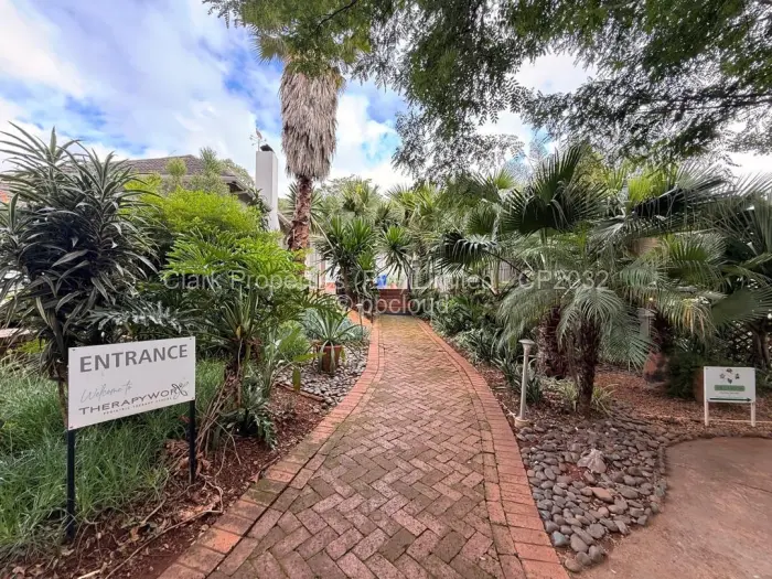 Office to Rent in Highlands