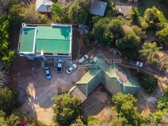 Townhouse/Cluster for Sale in Highlands, Harare