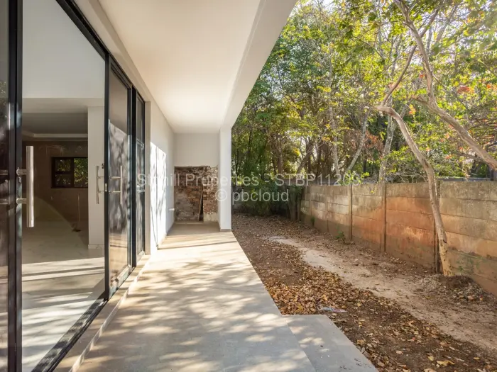Townhouse/Cluster for Sale in Highlands, Harare