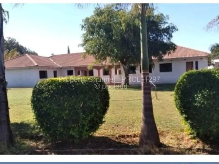 4 Bedroom House for Sale in Kadoma, Kadoma