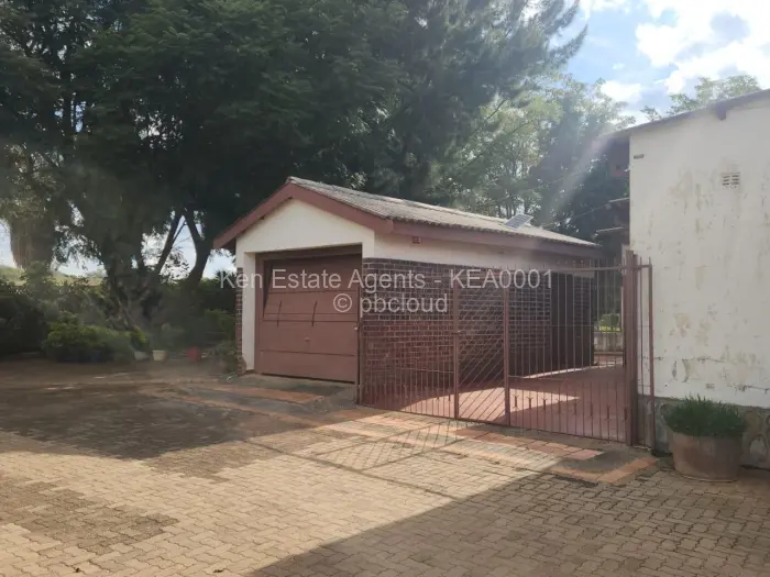 3 Bedroom House for Sale in Lobenvale, Bulawayo