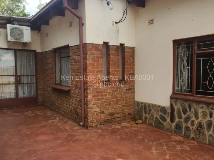 3 Bedroom House for Sale in Lobenvale, Bulawayo