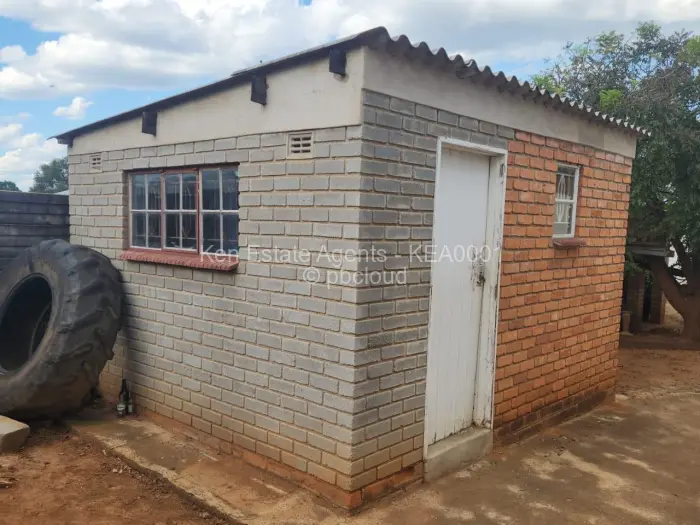 3 Bedroom House for Sale in Lobenvale, Bulawayo