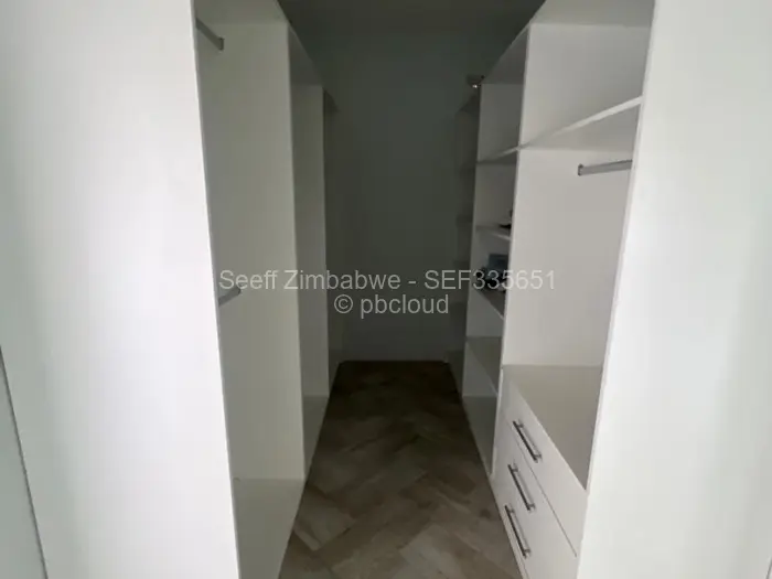 6 Bedroom House to Rent in Goodhope, Harare
