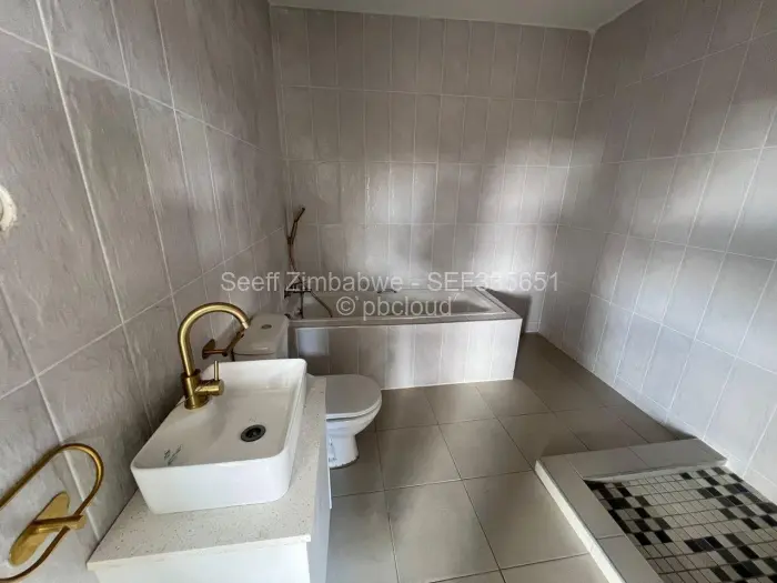 6 Bedroom House to Rent in Goodhope, Harare