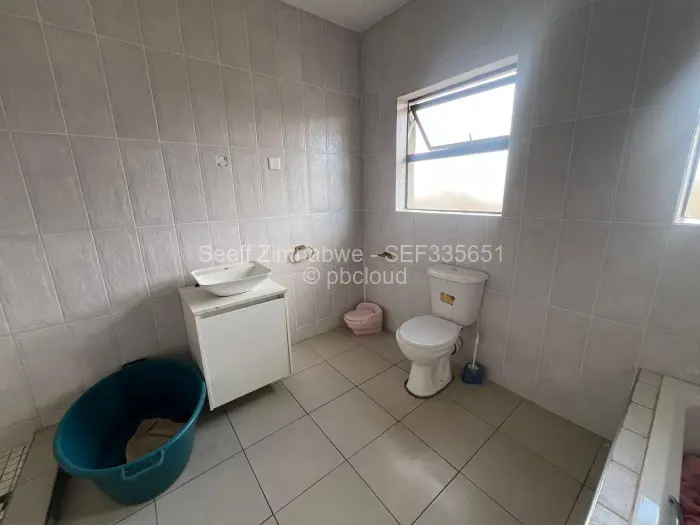 6 Bedroom House to Rent in Goodhope, Harare