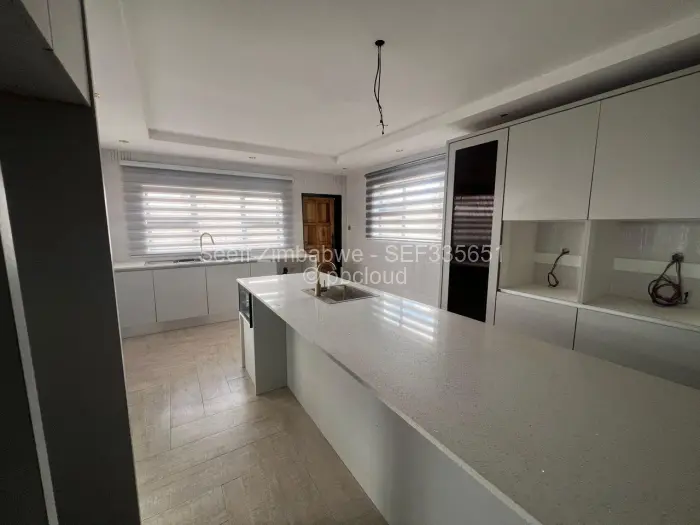 6 Bedroom House to Rent in Goodhope, Harare