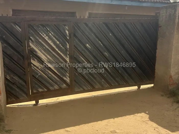 4 Bedroom House for Sale in Damofalls, Damofalls