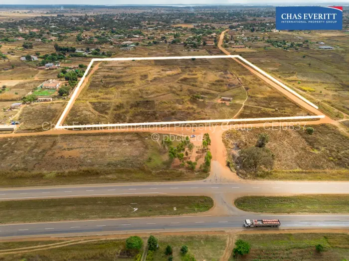 Commercial Stand for Sale in Norton, Norton