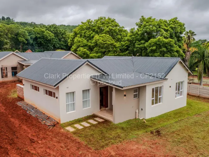 Townhouse/Cluster for Sale in Borrowdale Brooke, Harare