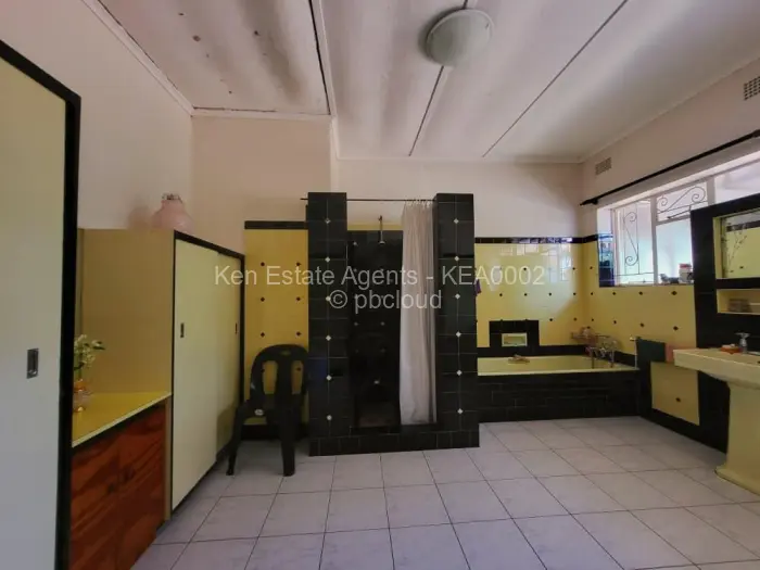 3 Bedroom House for Sale in Newton West, Bulawayo