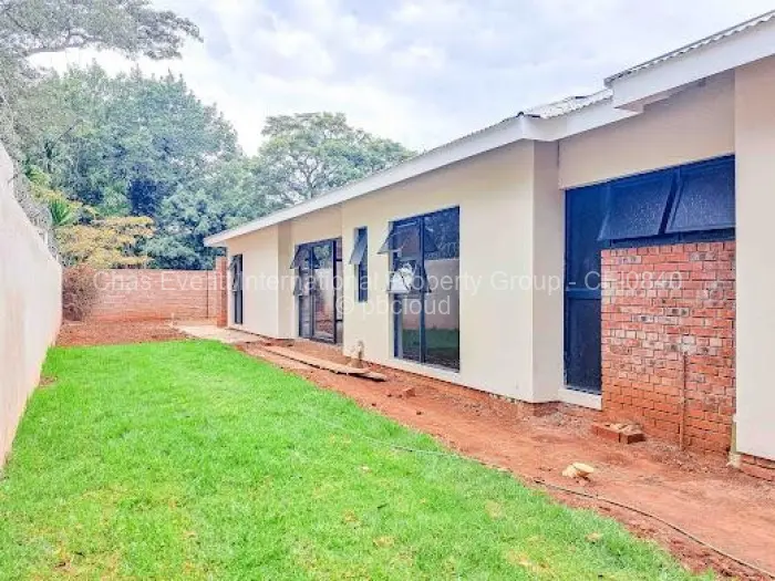 Townhouse/Cluster for Sale in Mount Pleasant, Harare