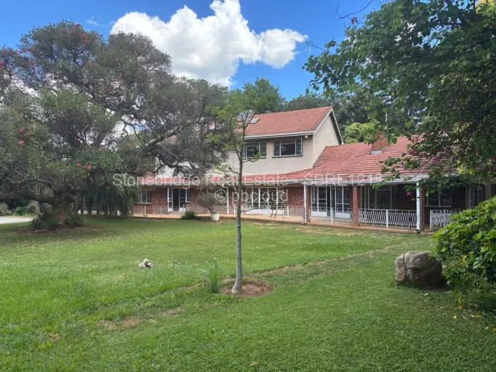 6 Bedroom House to Rent in Highlands, Harare