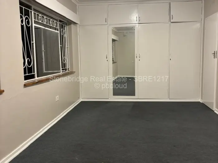 6 Bedroom House to Rent in Highlands, Harare