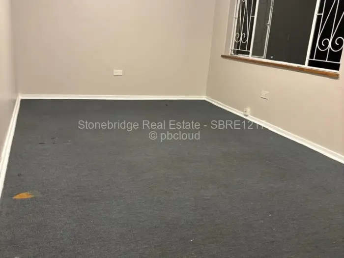 6 Bedroom House to Rent in Highlands, Harare