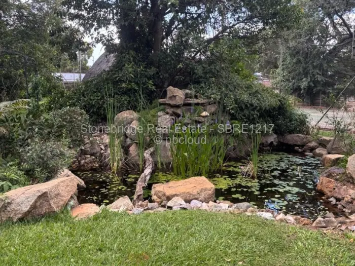 6 Bedroom House to Rent in Highlands, Harare