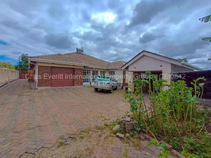 4 Bedroom House for Sale in Zimre Park, Harare