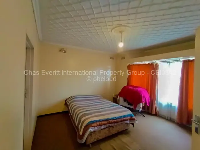 4 Bedroom House for Sale in Zimre Park, Harare
