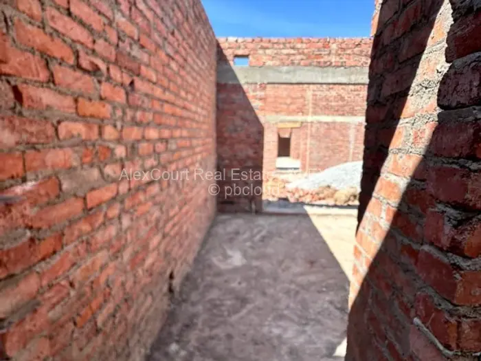 Townhouse/Cluster for Sale in Greencroft, Harare