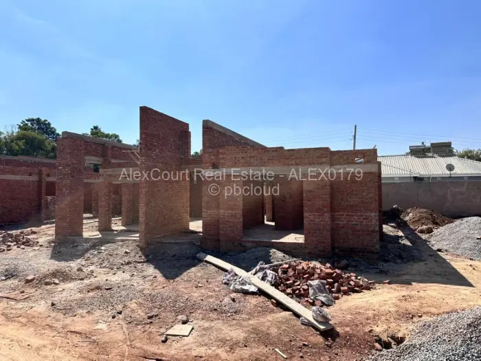 Townhouse/Cluster for Sale in Greencroft, Harare