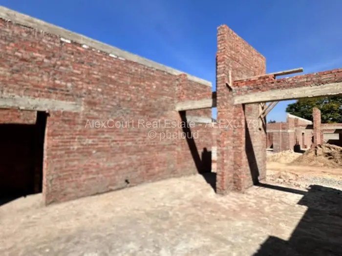 Townhouse/Cluster for Sale in Greencroft, Harare