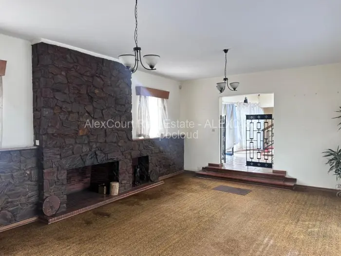 6 Bedroom House for Sale in Cold Comfort, Harare