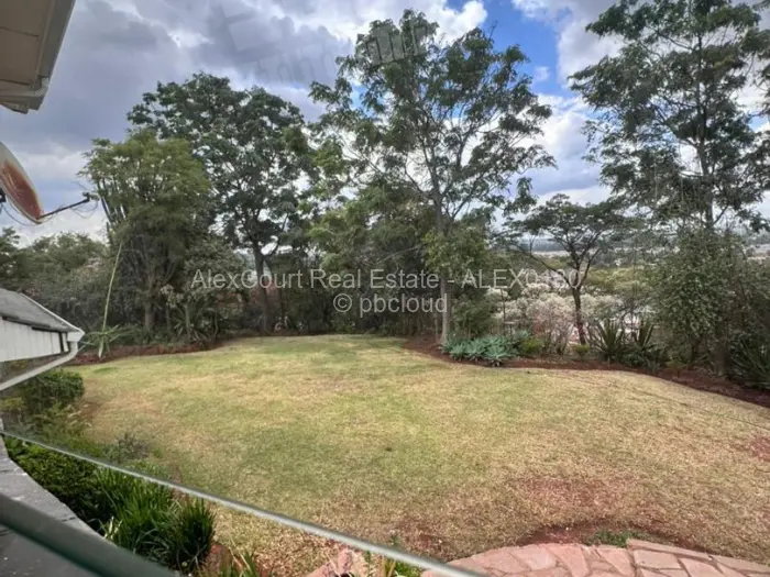 6 Bedroom House for Sale in Cold Comfort, Harare