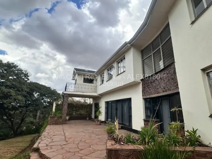 6 Bedroom House for Sale in Cold Comfort, Harare