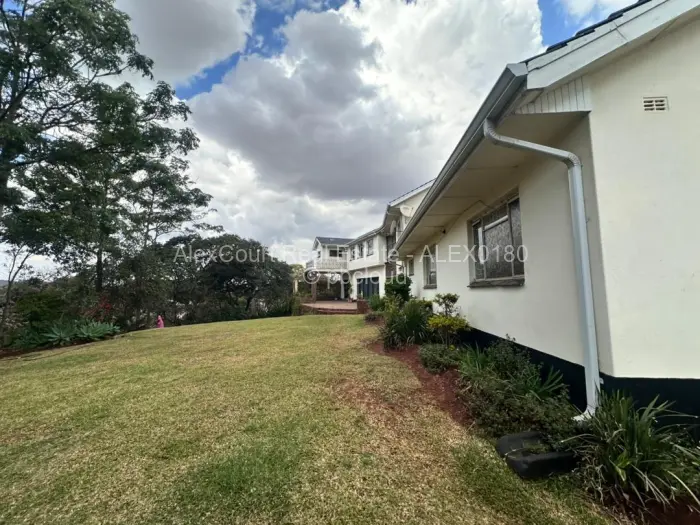 6 Bedroom House for Sale in Cold Comfort, Harare