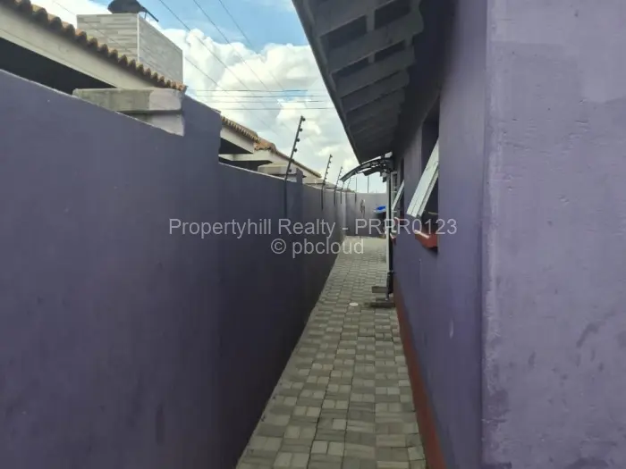 4 Bedroom House for Sale in Granary Park, Harare