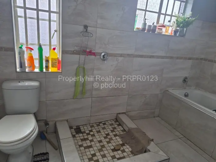 4 Bedroom House for Sale in Granary Park, Harare
