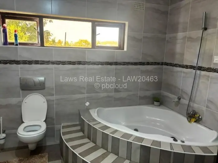 10 Bedroom House for Sale in Borrowdale Brooke, Harare
