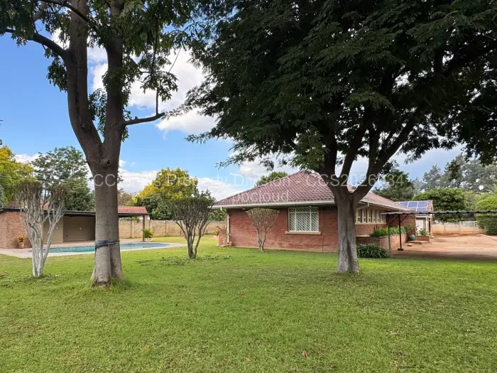 3 Bedroom House for Sale in Kumalo, Bulawayo