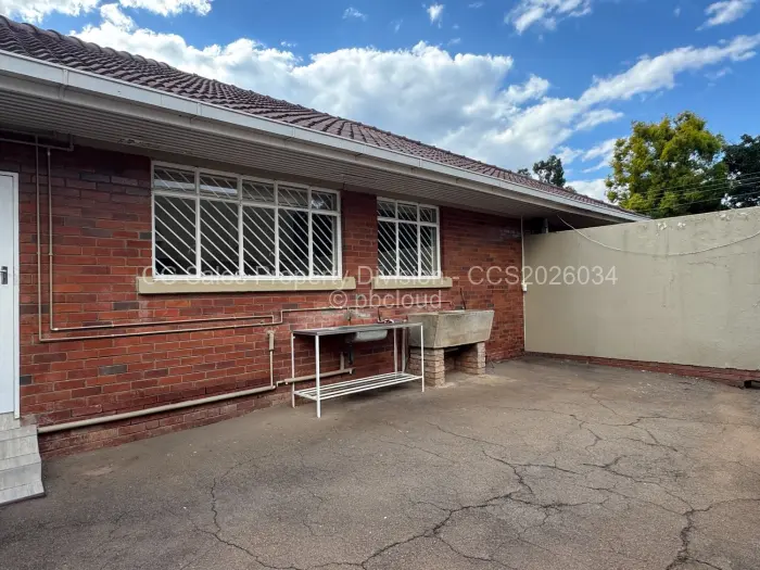 3 Bedroom House for Sale in Kumalo, Bulawayo