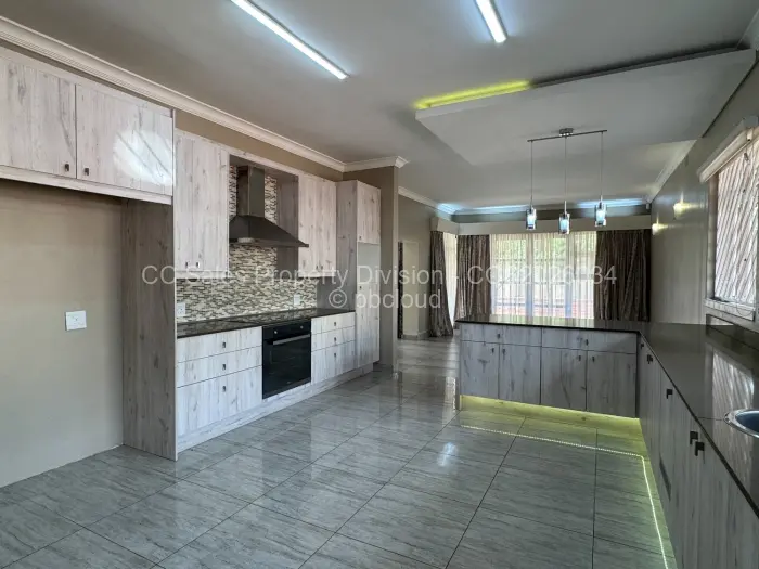 3 Bedroom House for Sale in Kumalo, Bulawayo