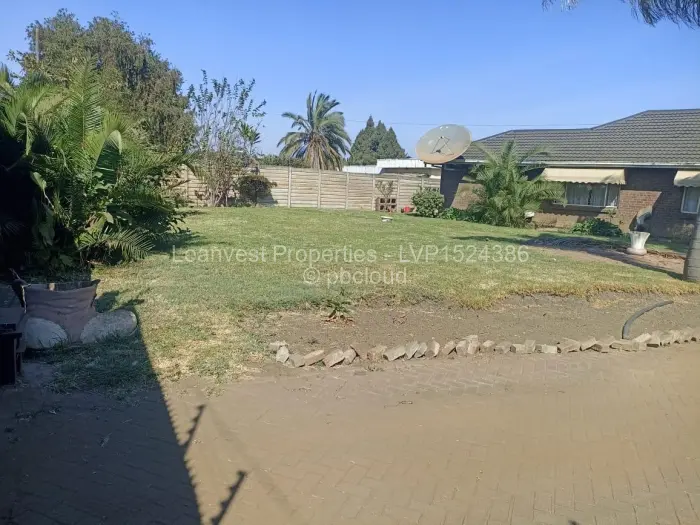 3 Bedroom House for Sale in Bluff Hill, Harare